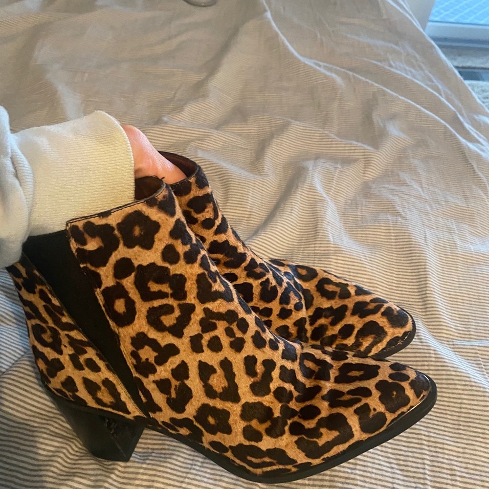 Leopard calf hair booties | 7 women’s